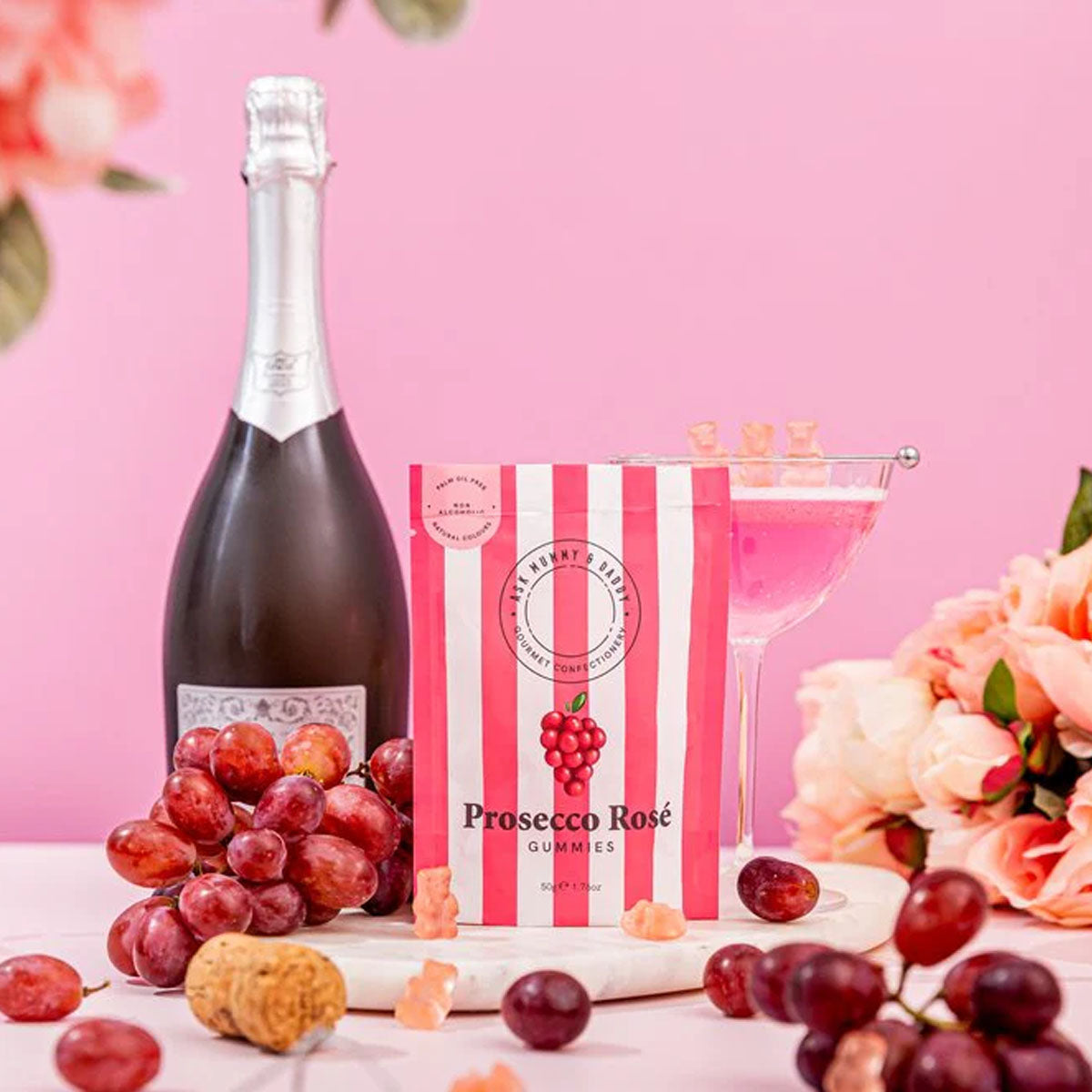 Zakje snoep in de smaak van prosecco rose. Feestelijke snoepjes.