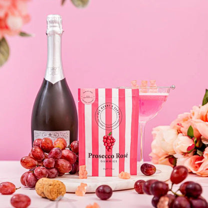 Zakje snoep in de smaak van prosecco rose. Feestelijke snoepjes.