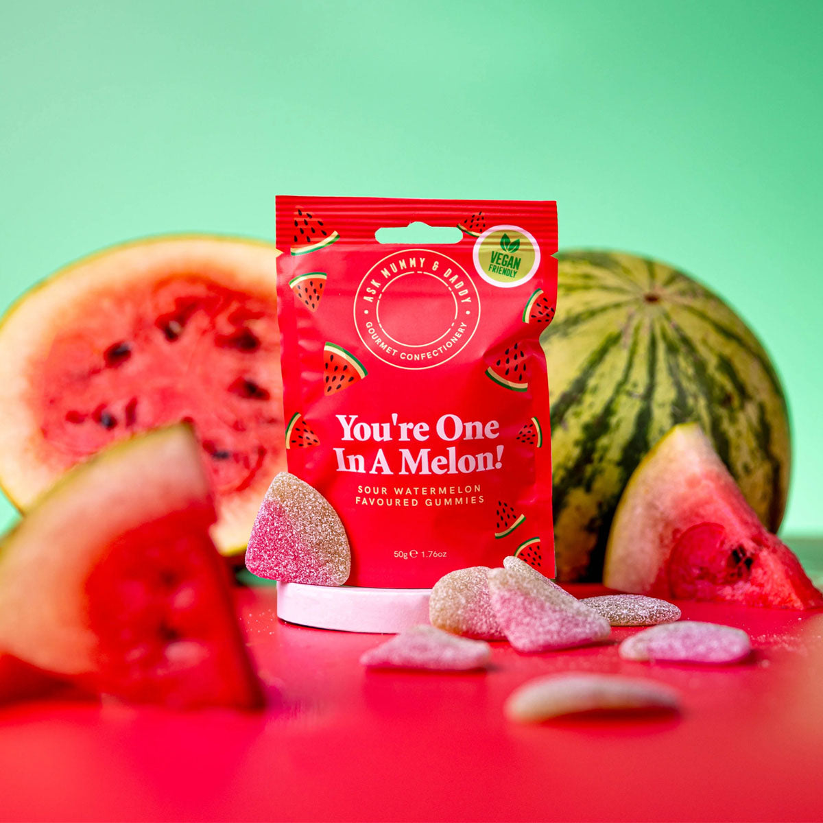zakje snoep met de tekst you're one i a melon met daarin snoepjes in de vorm van een meloen