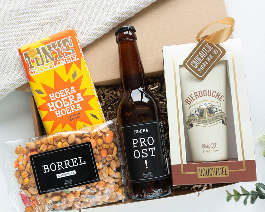 Bier cadeau voor hem met Tony Chocolonely Hoera goudfolie en bierdouche Fresh Hop 150 ml