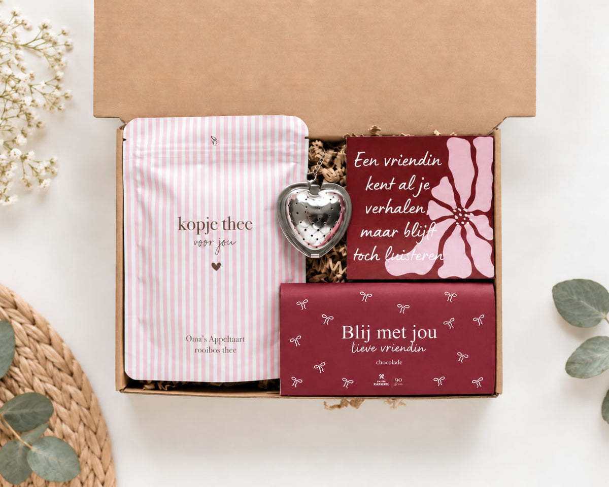 Brievenbuscadeau Blij Met Jou Lieve Vriendin met thee, chocolade, thee-ei en onderzetter