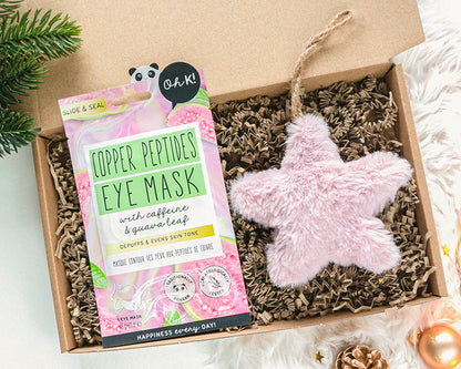 Klein kerstcadeau voor vrouw met hanger in stervorm en ontspannend oogmasker