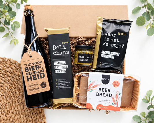 Cadeaupakket Bier & Bites Voor Hem met XL bierfles, chips, notenmix, pesto en bier brood