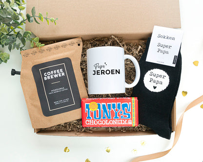 Cadeaupakket Koffie Verwenmoment met Coffeebrewer Honduras, gepersonaliseerde mok, Tony’s melk en Super Papa sokken