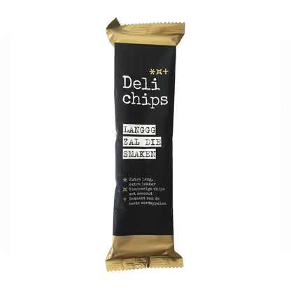 Giving Delicious Delichips Lang Zal Die Smaken 60 gram, extra lange aardappelchips met zeezout in zwart-gouden verpakking.