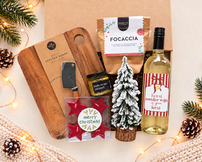 borrelpakket voor kerst met wijn voor een gezellige avond