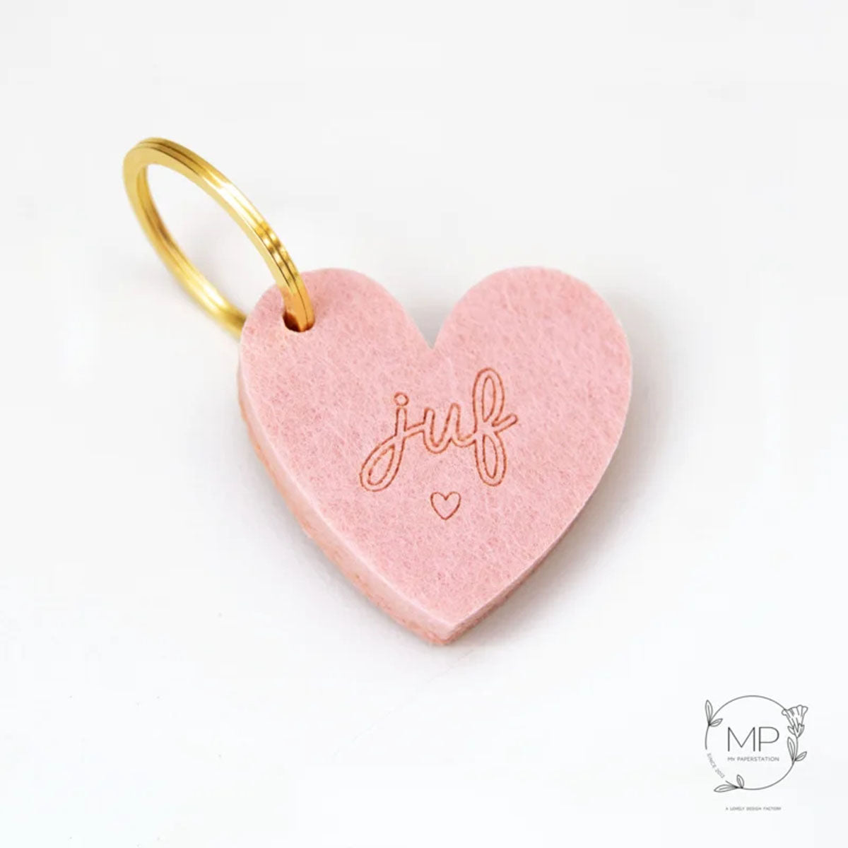 Roze hartjes sleutelhanger met tekst juf als cadeau voor de juf