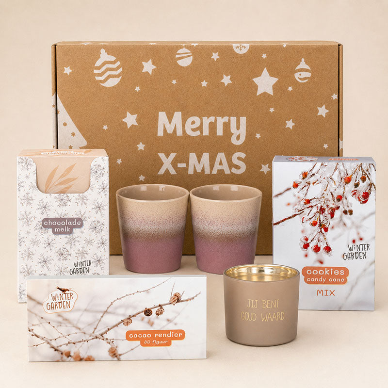 Zakelijk Kerstpakket Choco & Sfeer met twee mokken, chocolade en geurkaars