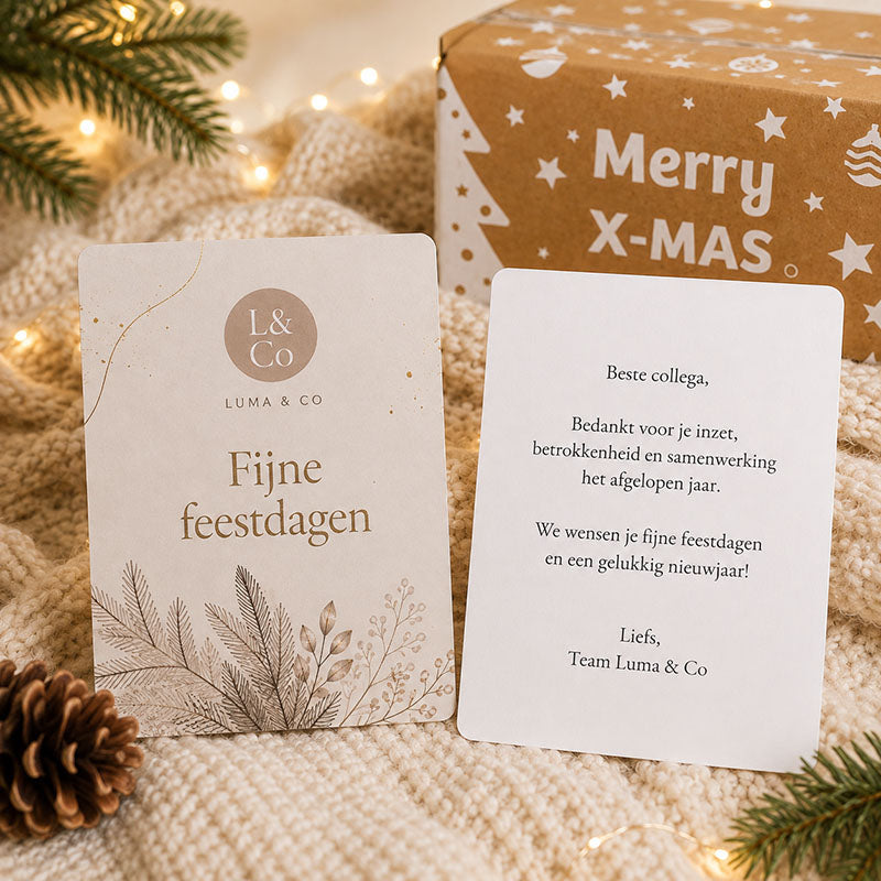 zakelijk kerstpakket met kerstkaart in eigen huisstijl