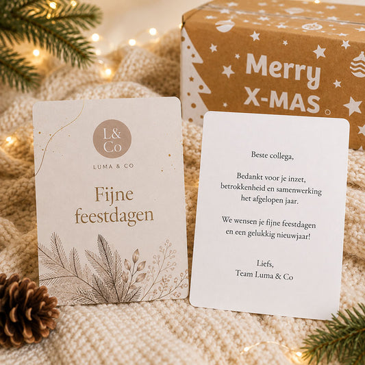 zakelijk kerstpakket met kerstkaart in eigen huisstijl
